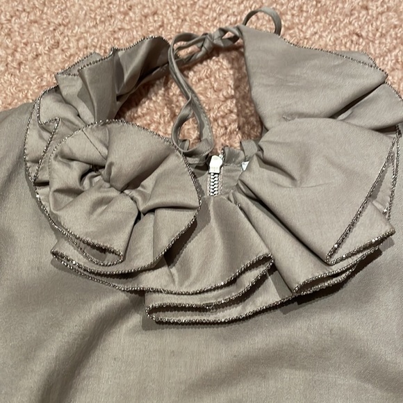 Brunello Cucinelli XS Dress with fun Moneli Detailed Collar and tie belt. - Picture 2 of 8